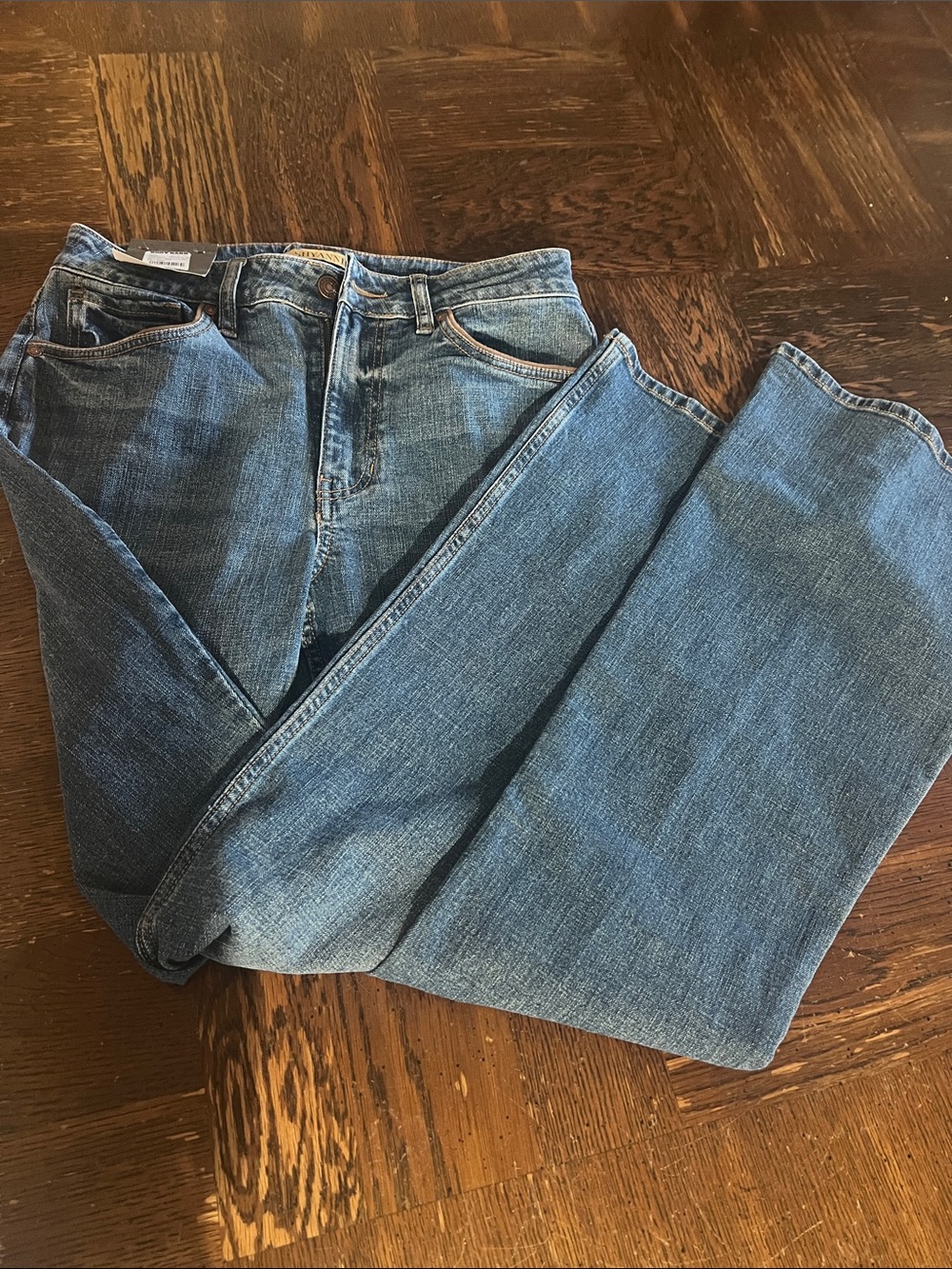 Shyanne women’s  Denim Jeans in Medium Blue